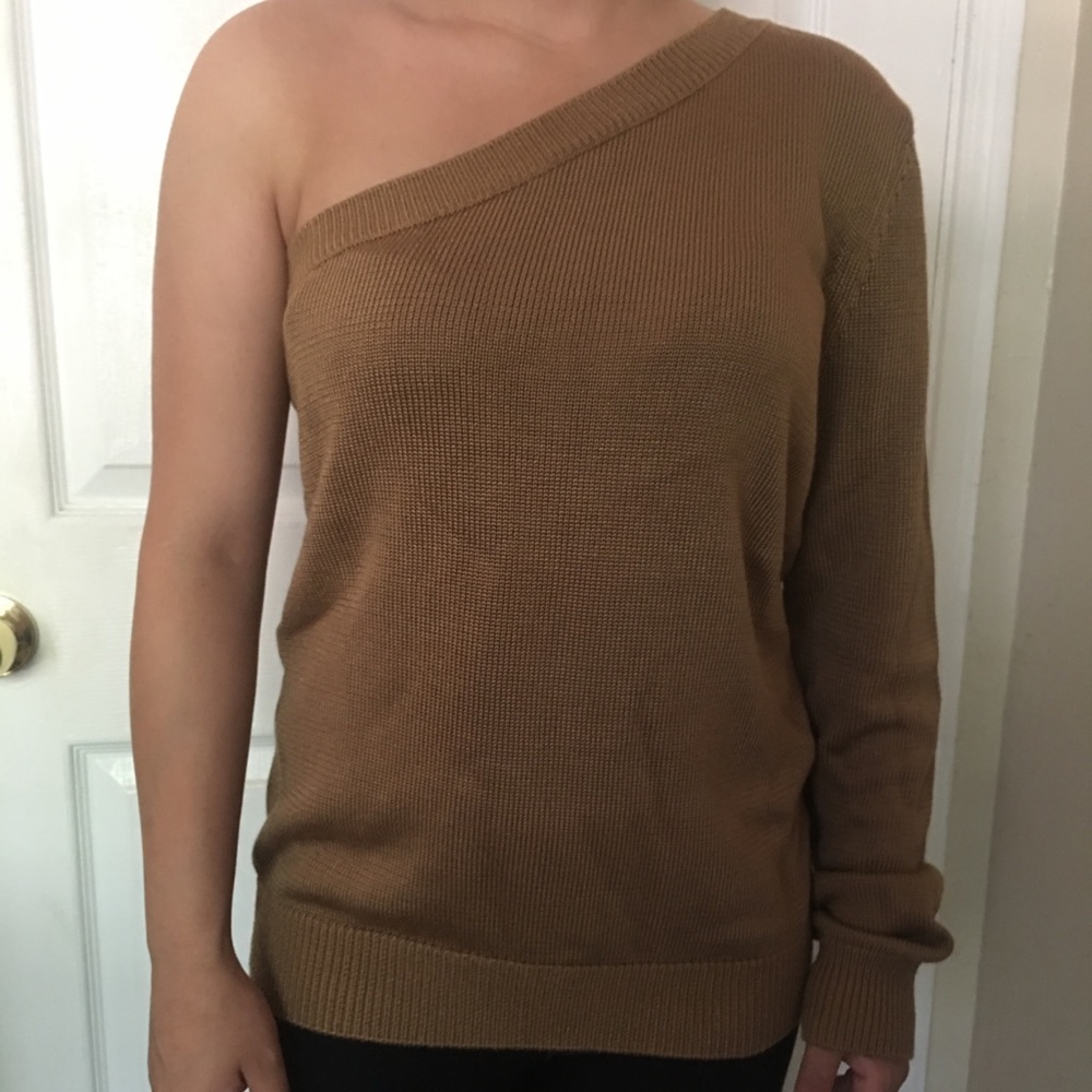Michael kors sweater one sleeve